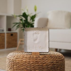 Babybox carré empreintes – Jolis coeurs