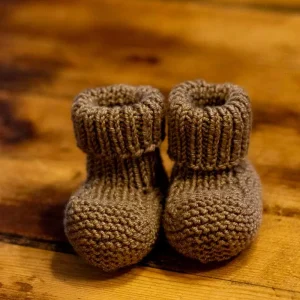 Chaussons laine et soie – coloris taupe – taille 0-6 mois