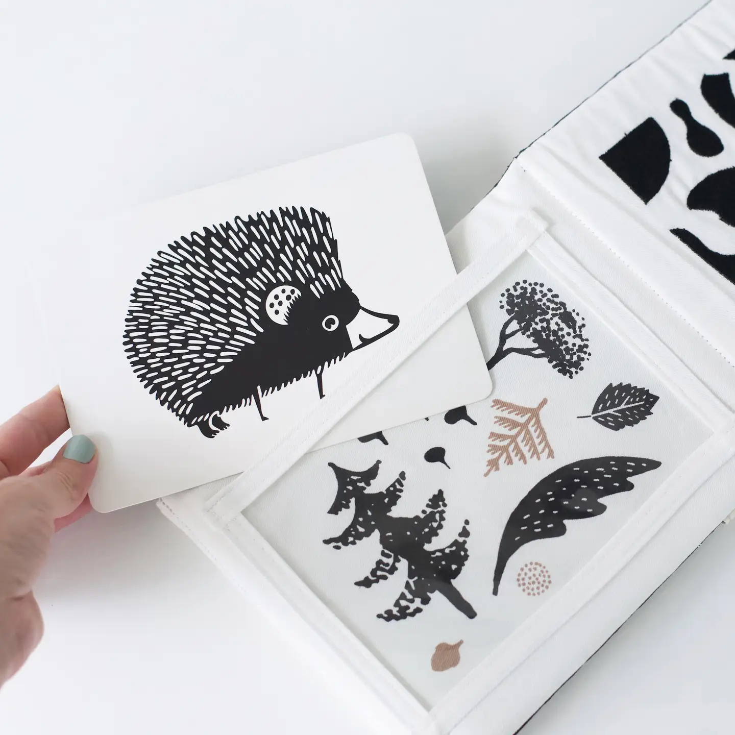 Tummy time gallery noir et blanc – Image 3