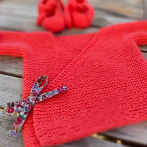 Brassière cache-cœur « Charlotte » en coton corail – Taille 0-3 mois