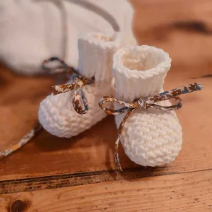 Chaussons montants « Léo-Léa » (Tailles naissance-3 mois – aig. n°5)