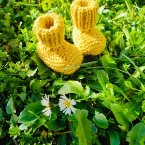 Chaussons « flocon » 0-3 mois en pur mérinos – coloris Malabar et Tournesol