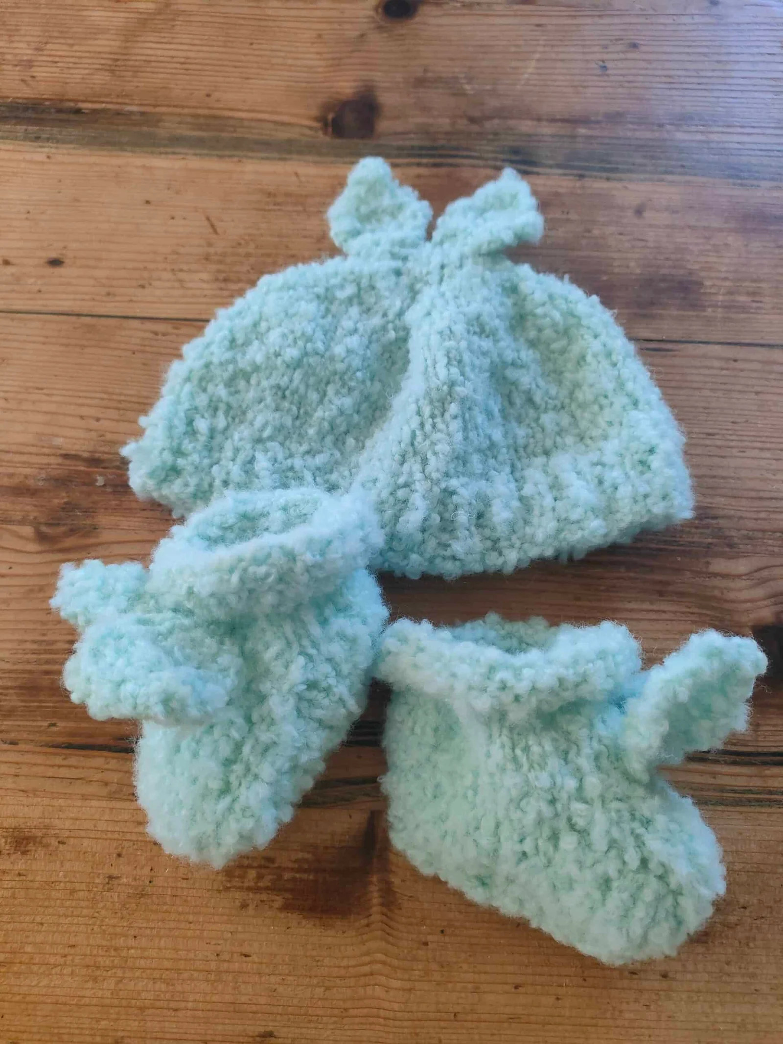 Chaussons montants « Lapinou » (Tailles 0-3 mois / 3-6 mois)- aig. n°4,5 – Image 6