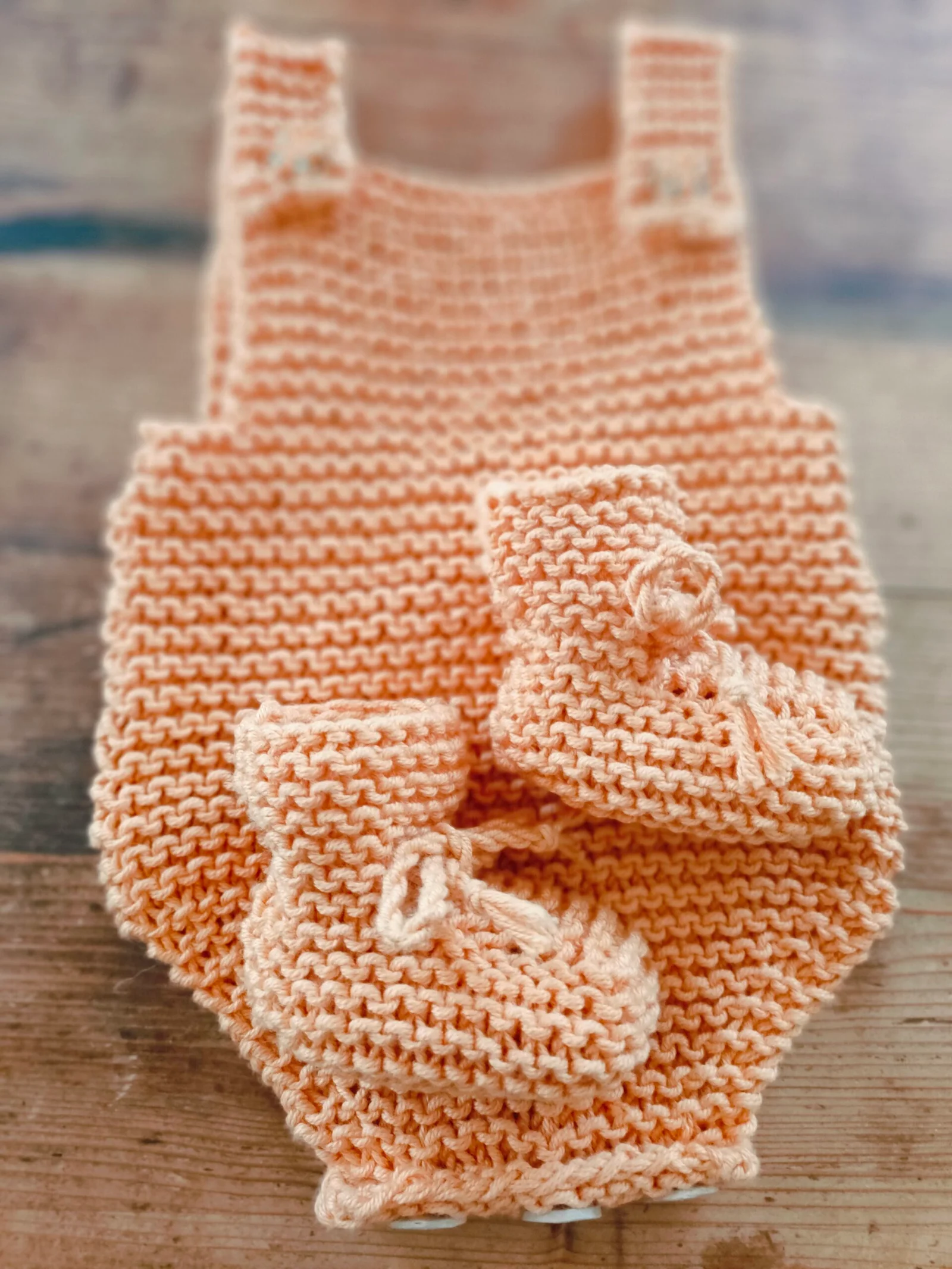 Ensemble « petit lutin » barboteuse et chaussons en coton – taille 3 mois – thème papillon – Image 2