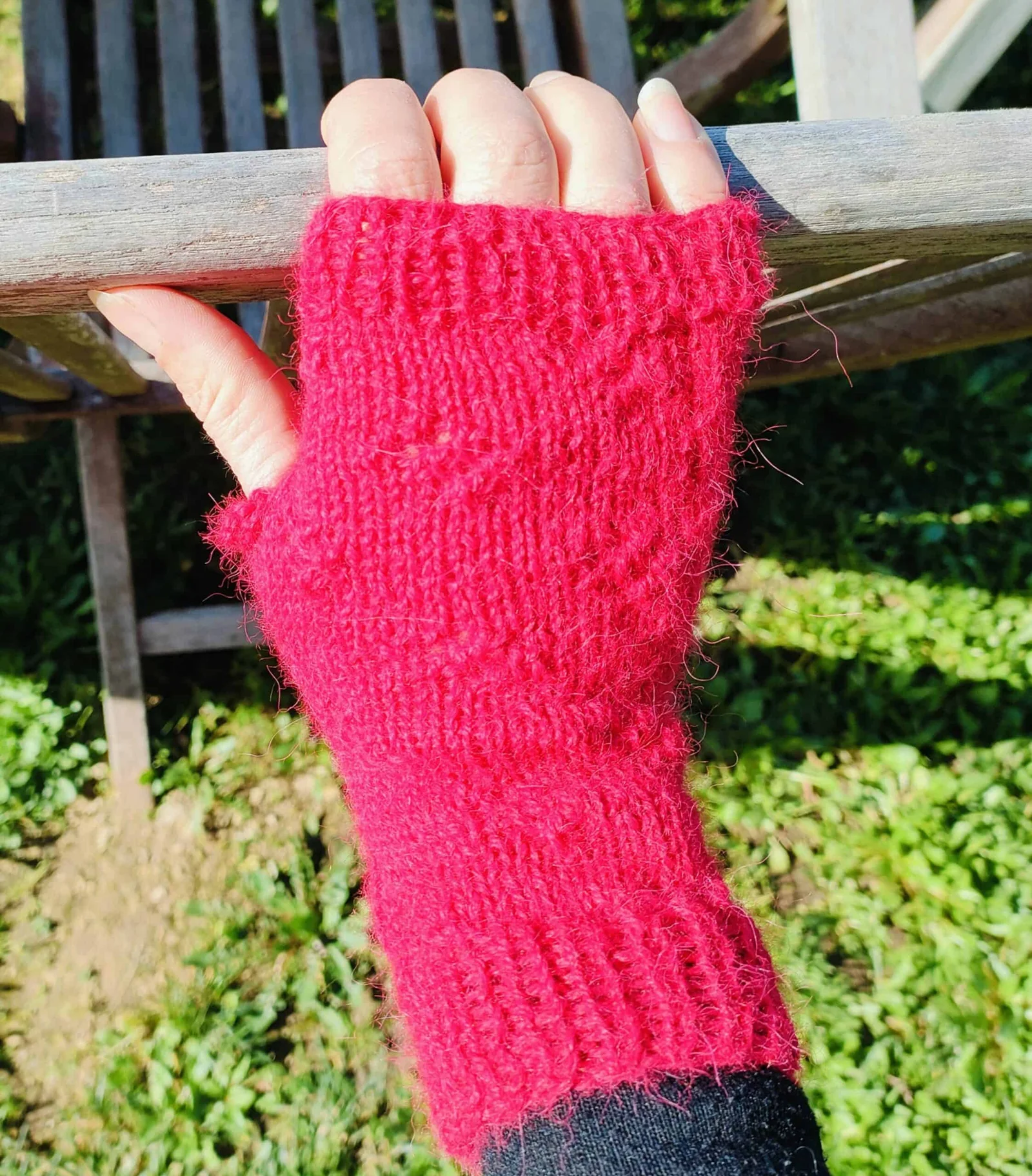 Mitaines « Fleur de lys » en alpaga – Image 3