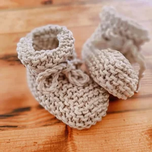 Chaussons « petit lutin » en coton – taille 0-3 mois – coloris abricot et sable