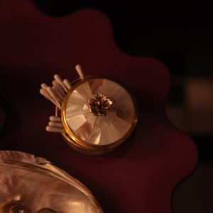 Boîte laiton nacré – blanc fleur