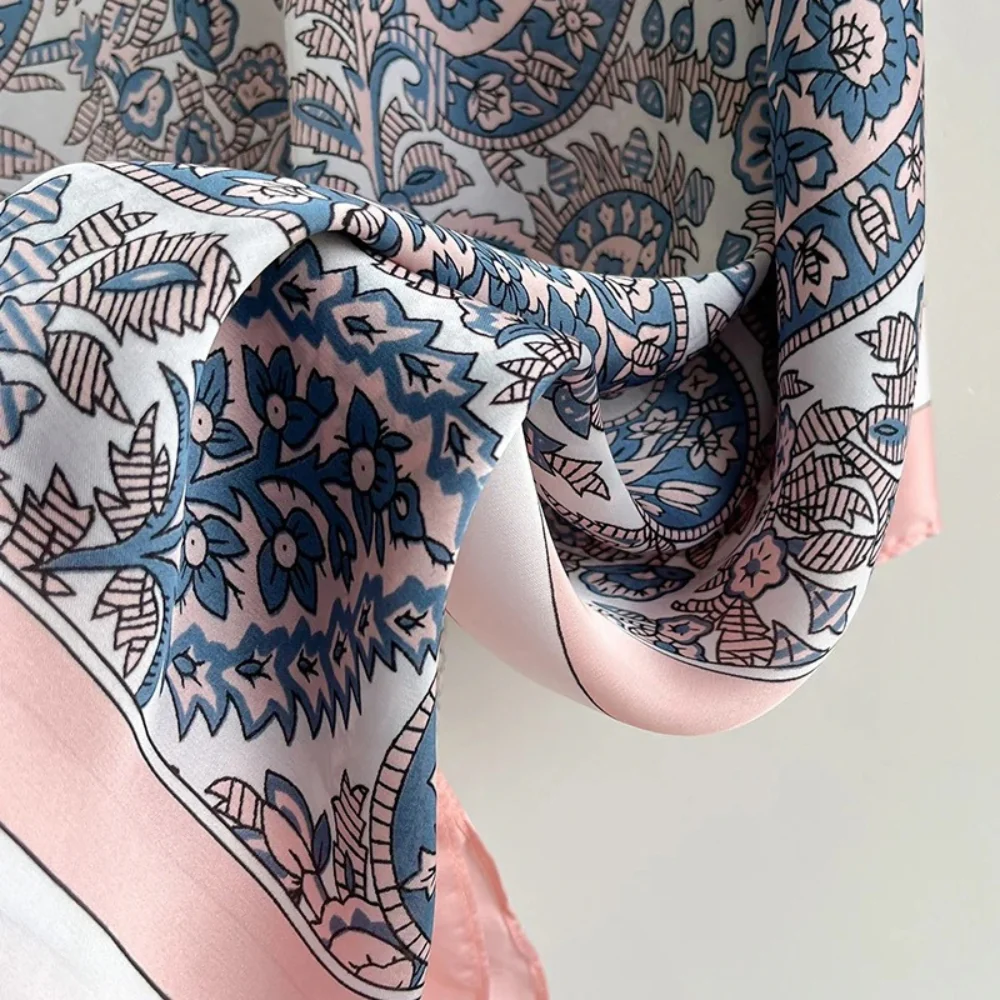 Poncho Léger Femme Motifs Floraux Bleu et Rose – Image 3