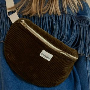 Banane en velours olive